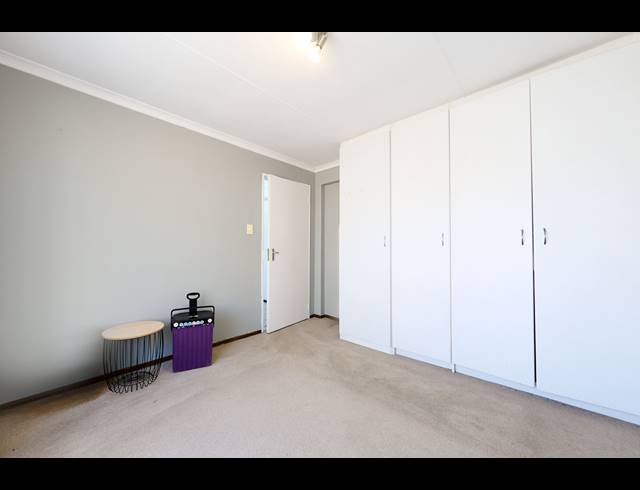4 BEDROOM HOUSE FOR SALE IN BARBEQUE DOWNS